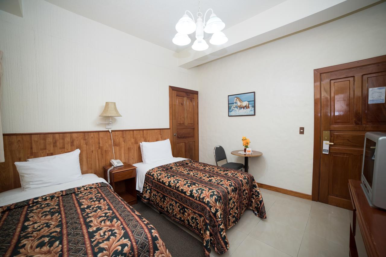 Hotel Anna Inn Olintepeque Екстер'єр фото