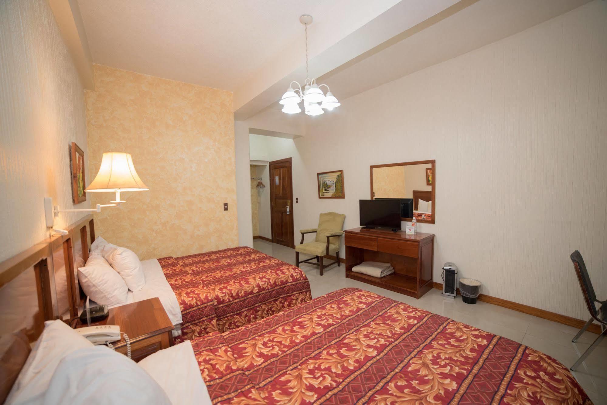 Hotel Anna Inn Olintepeque Екстер'єр фото