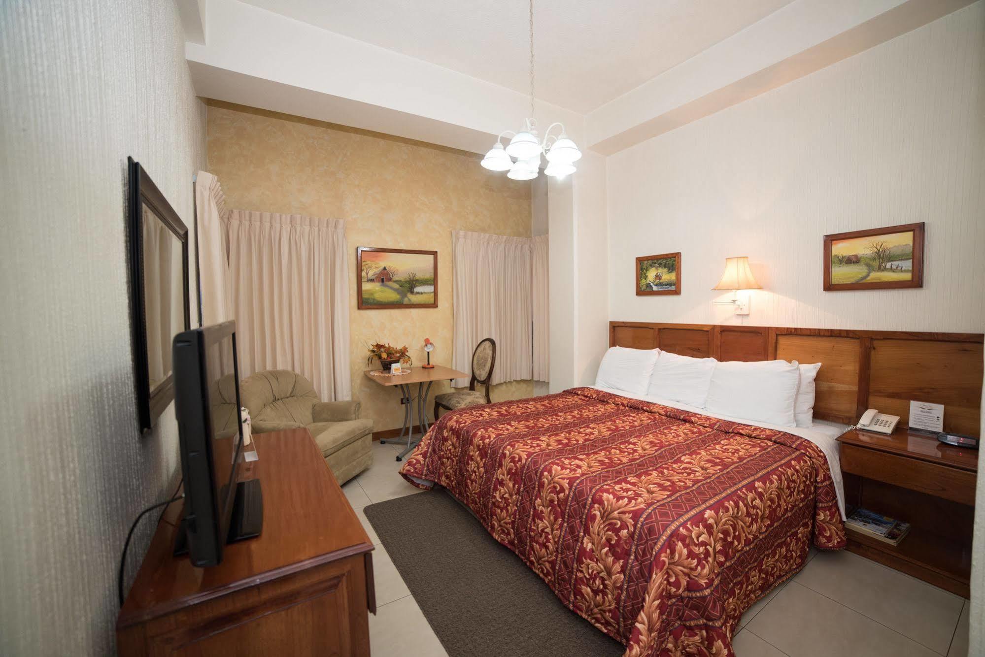 Hotel Anna Inn Olintepeque Екстер'єр фото
